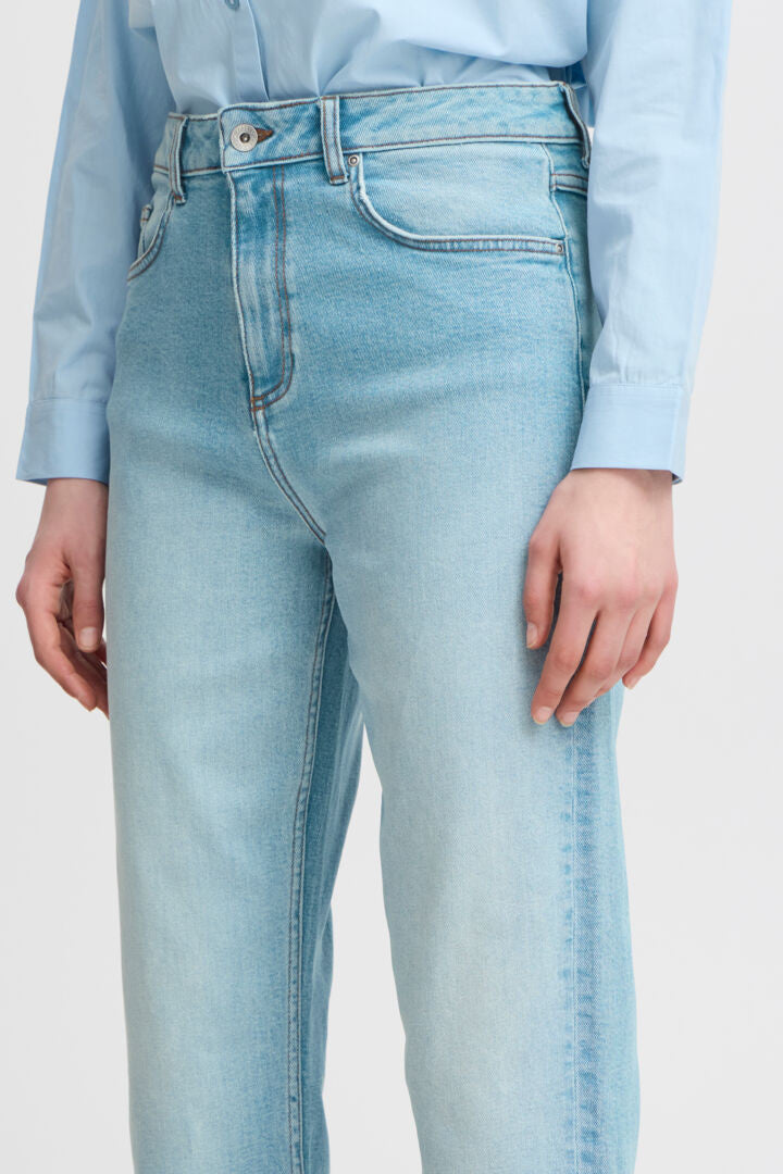 Byloetta Jeans (Light Blue)