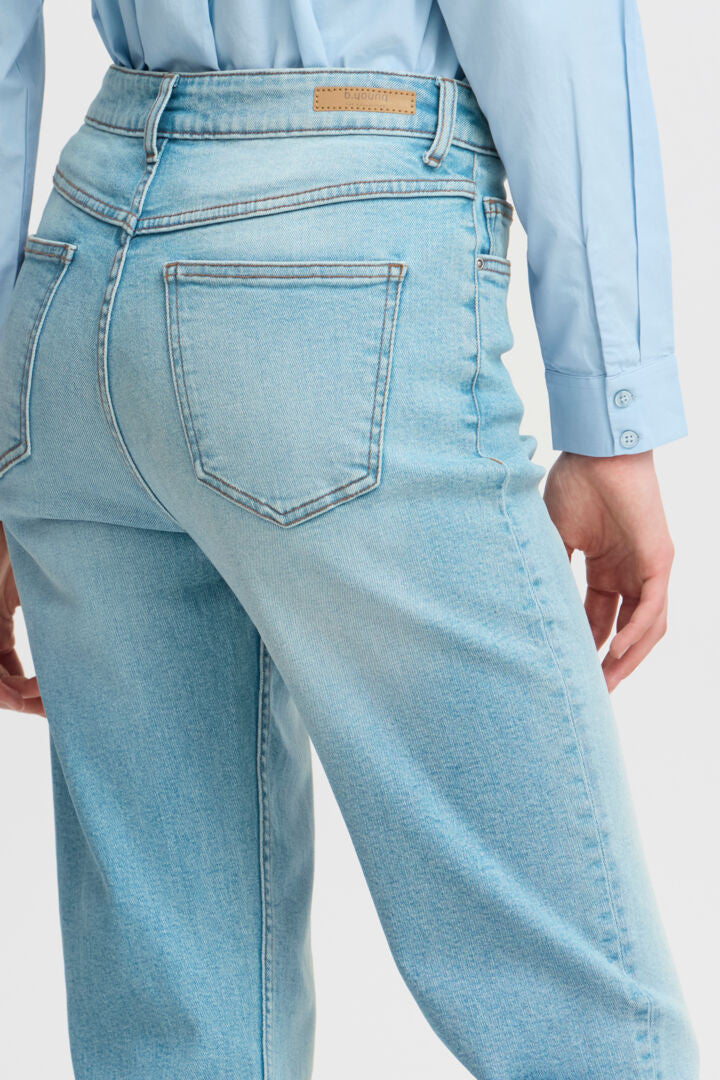 Byloetta Jeans (Light Blue)