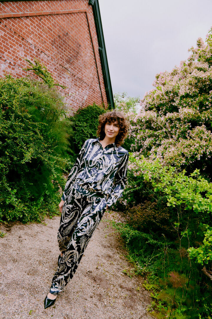 Byflair Pants (black paisley)