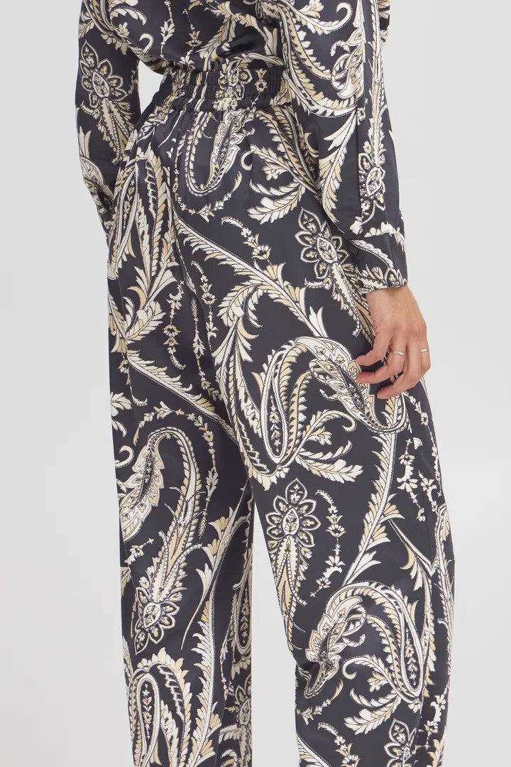 Byflair Pants (black paisley)