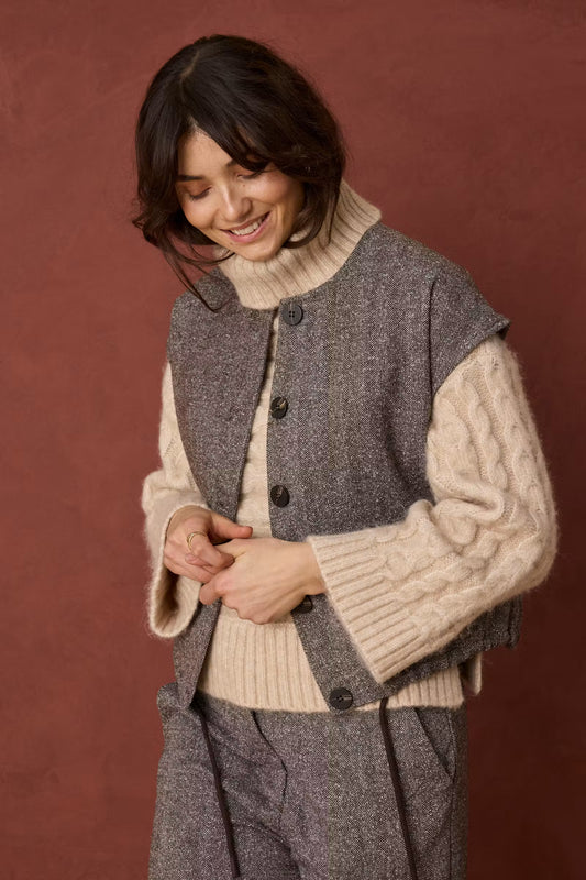 Frvea Vest