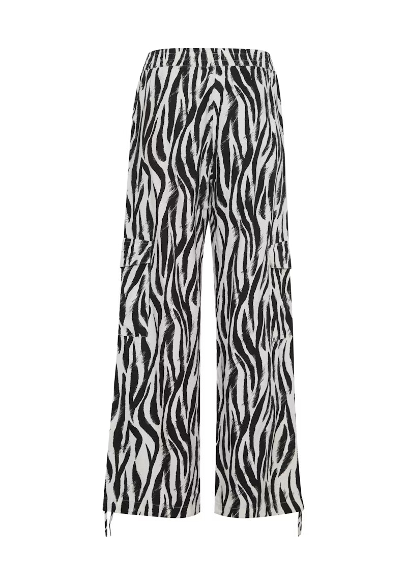 Byfalakka Cargo Pants (black animal mix)