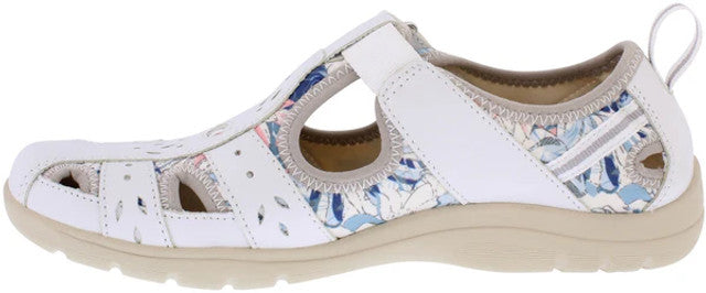 Free spirit Cleveland white slip on