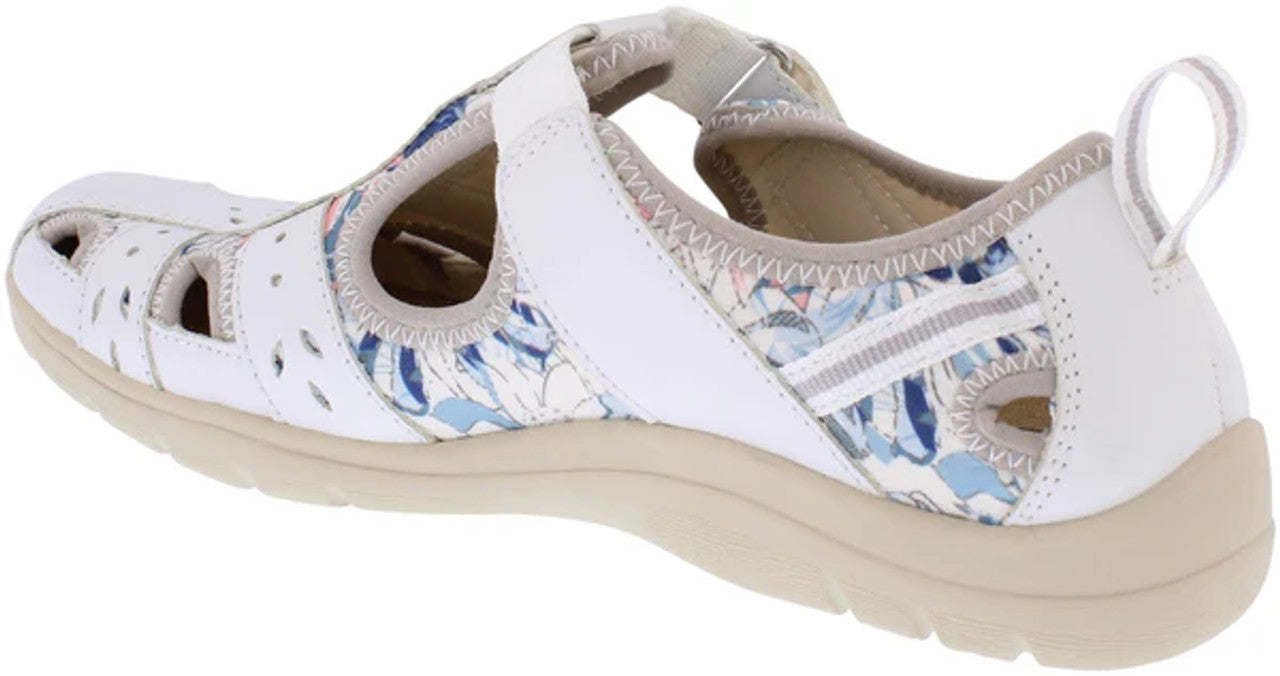 Free spirit Cleveland white slip on