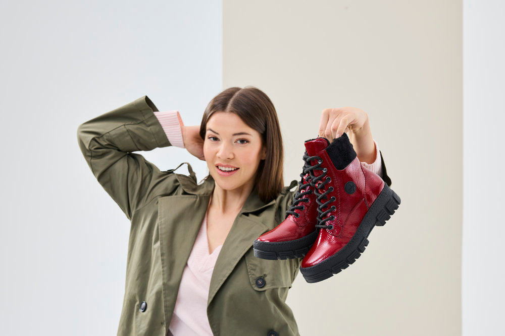 Rieker Red Boot Y0220-33