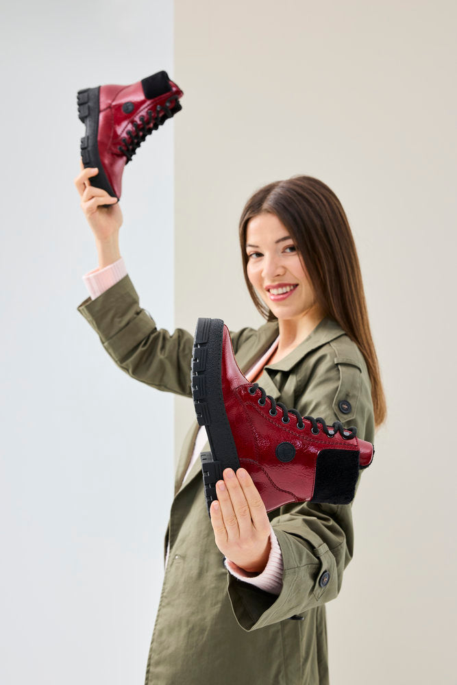 Rieker Red Boot Y0220-33
