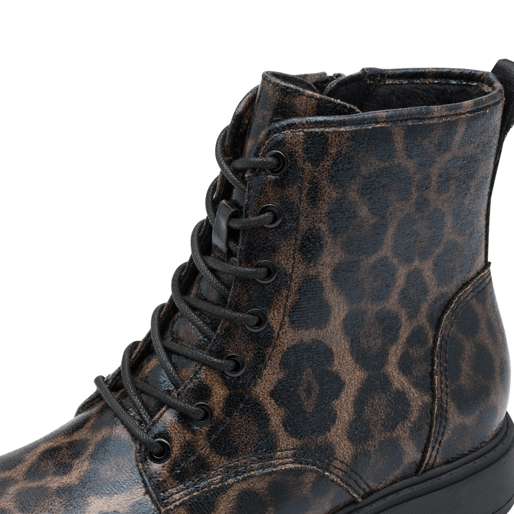 Jana 8-25282-45 leopard lace up boot