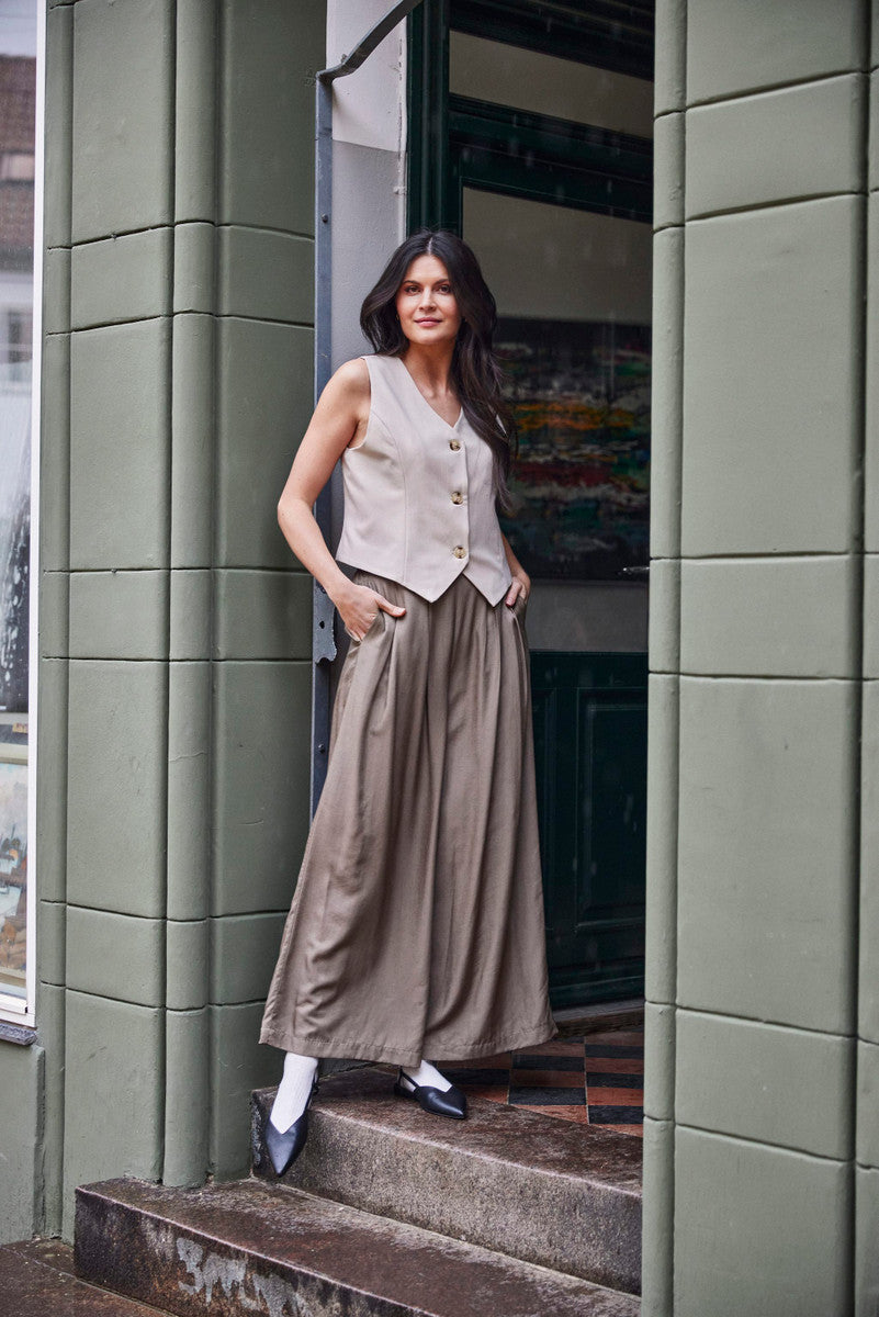 Frabigail Waistcoat (oxford tan)
