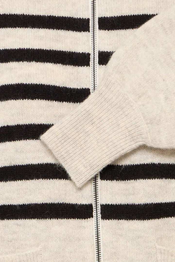 Frelvira Cardigan