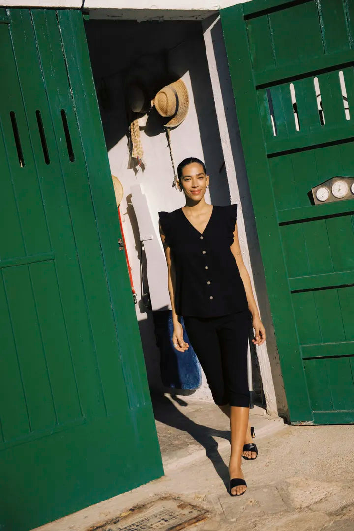 Byfalakka Ruffle Shirt (Black)