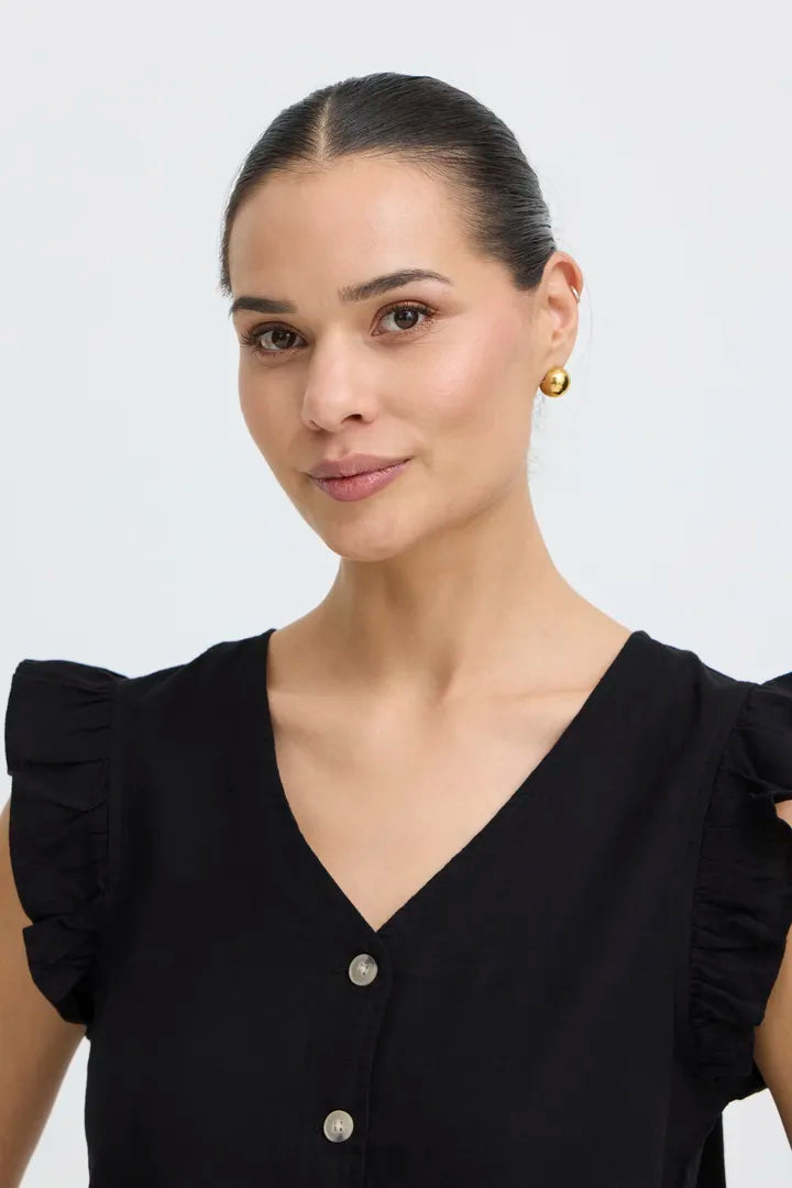 Byfalakka Ruffle Shirt (Black)