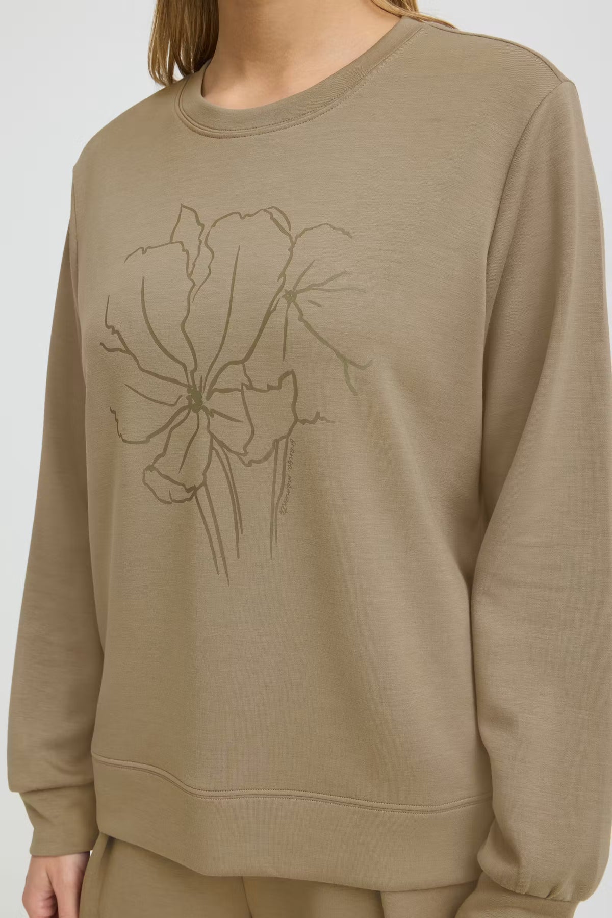 Fraurora Pullover (Draw Flower Overland Trek)