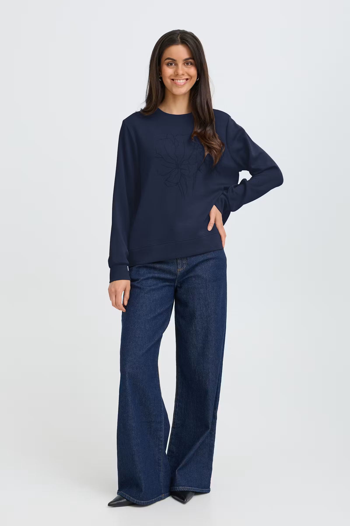 Fraurora Pullover (Draw Flower Navy Blazer)