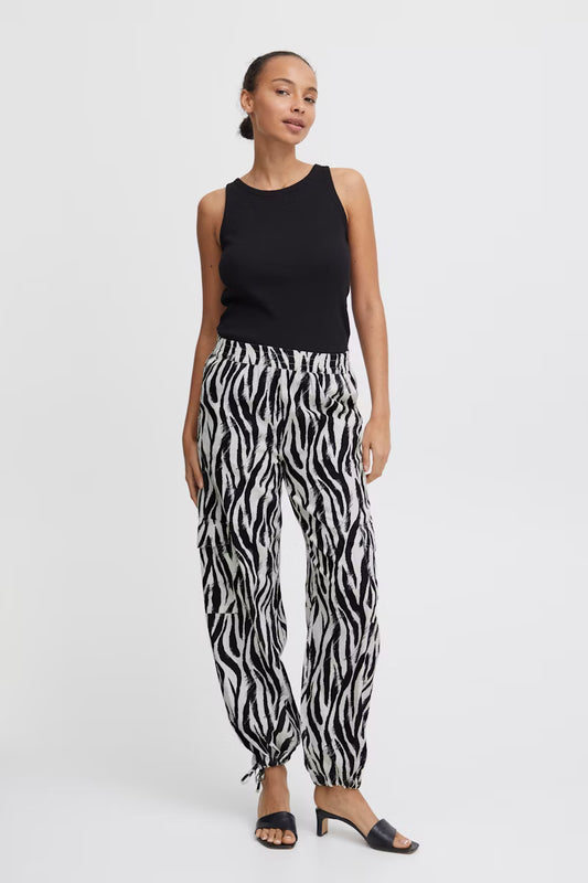 Byfalakka Cargo Pants (black animal mix)