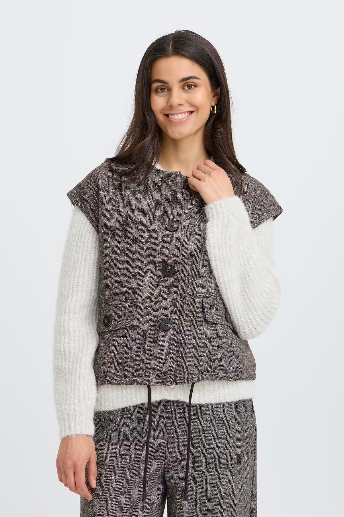 Frvea Vest