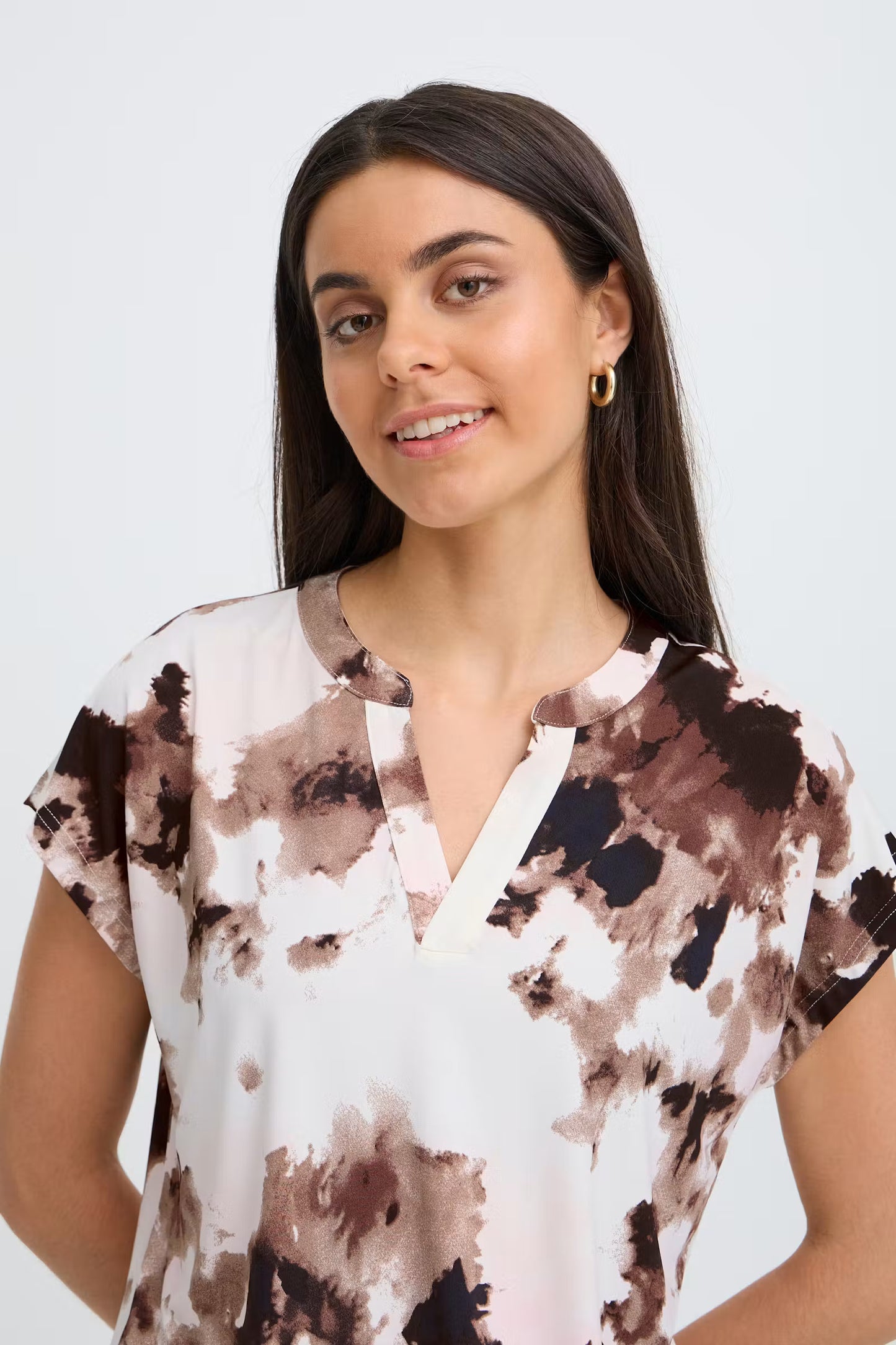 Frseen Tee 10 (Watercolour Bloom Rum Raisin)