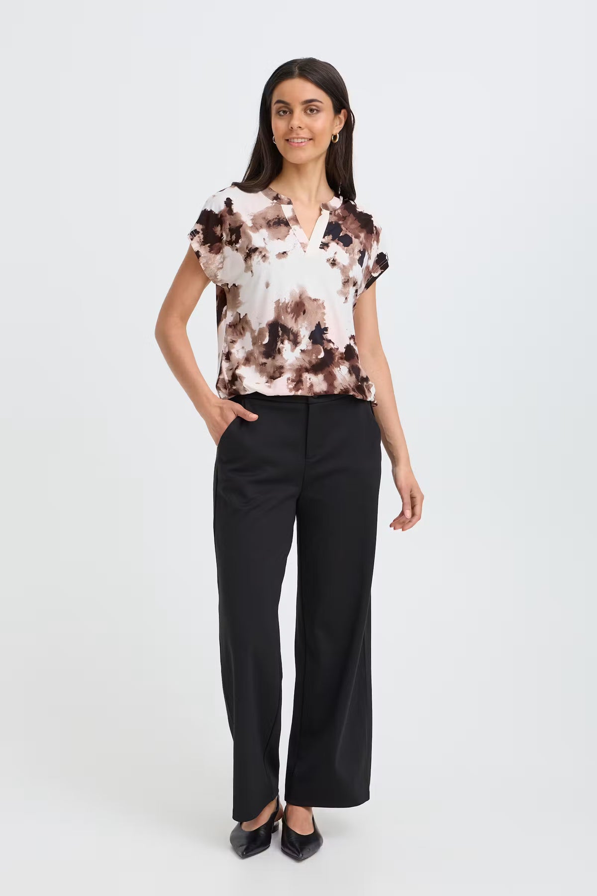 Frseen Tee 10 (Watercolour Bloom Rum Raisin)