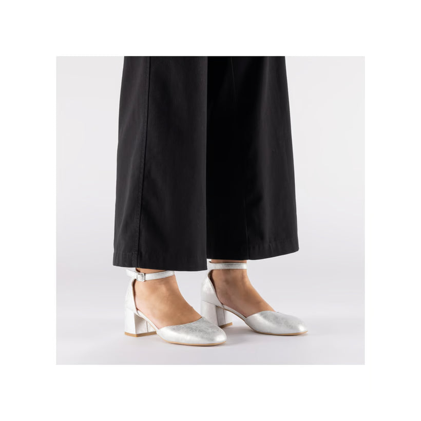 Rieker 44762-90 silver pump