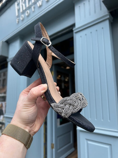 Longueville Navy heel