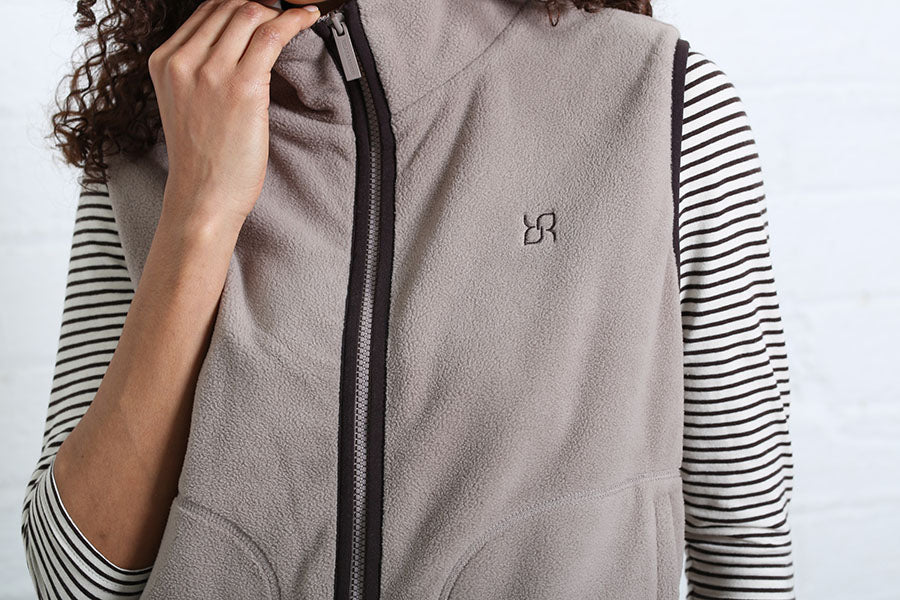 Relax & Renew Tilly Borg Gilet Taupe