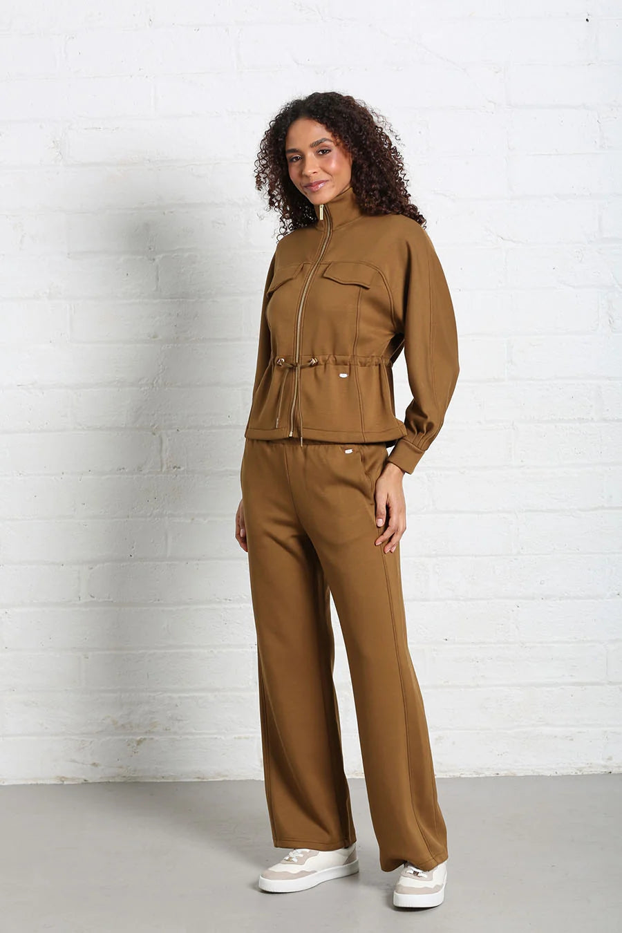 Relax & Renew Isla Zipper Olive