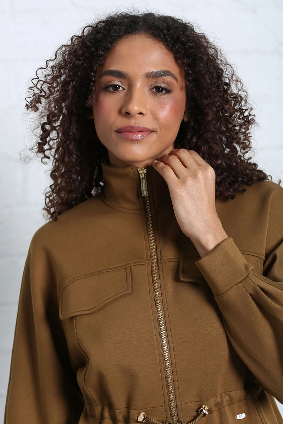 Relax & Renew Isla Zipper Olive