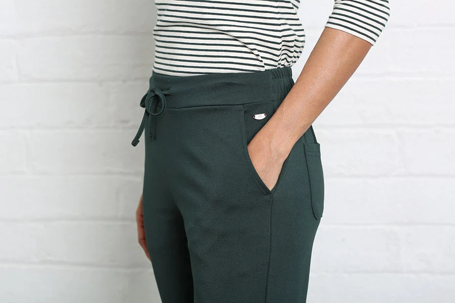 Relax & Renew Peyton Jogger Forest
