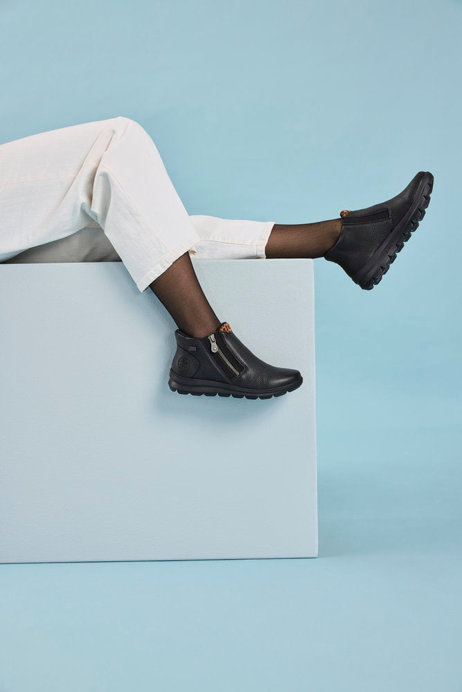 Rieker Black Boot Z0059-00