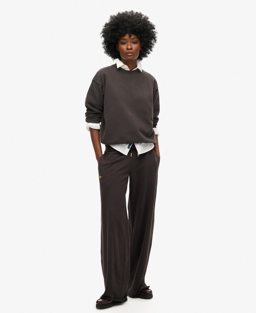 Essential Logo Relaxed Fit Sweatshirt